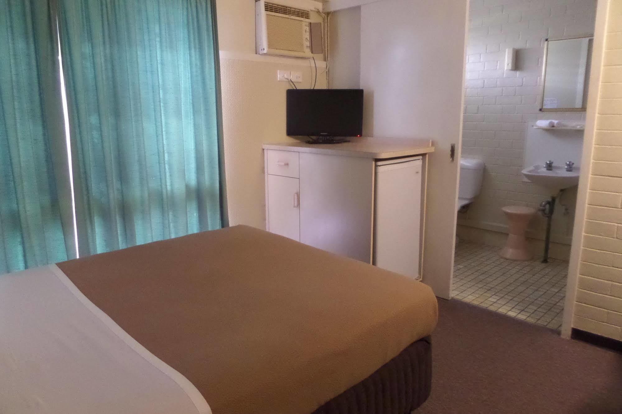 Moondarra Motel Innisfail Exteriér fotografie